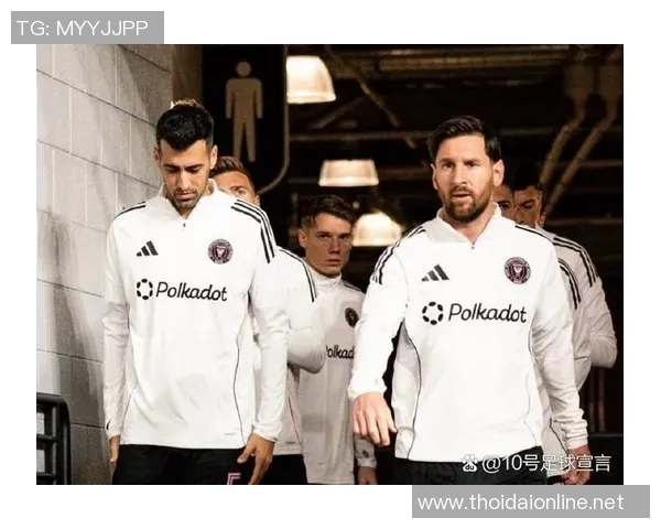 最强身体与足球明星的完美结合揭秘运动员如何塑造超凡体魄