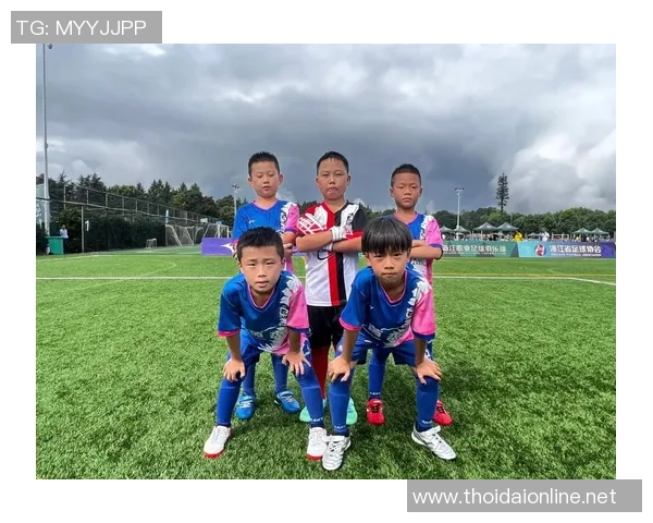 杭州足球队逆袭之路揭秘：从默默无闻到邀请赛冠军的传奇旅程