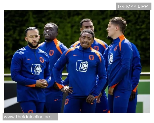 荷兰足球明星盘点：从古典到现代的传奇球员一览