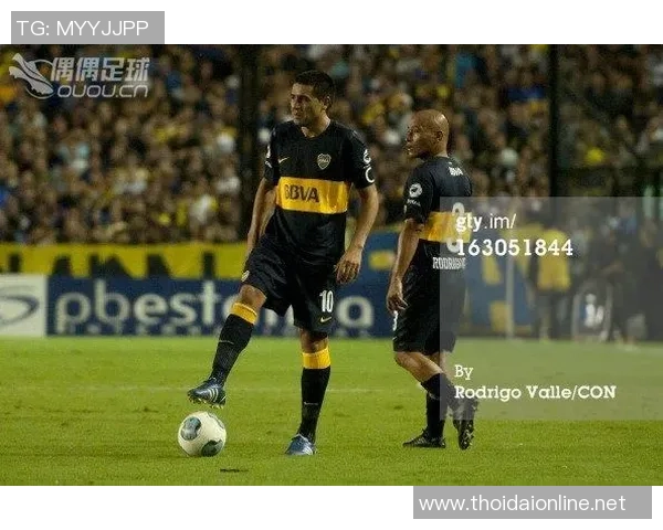 足球明星巴姆图文的传奇旅程与辉煌成就全景回顾 足球明星巴姆图文的传奇旅程与辉煌成就全景回顾